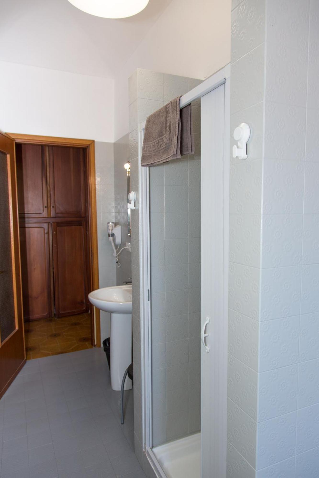 Guest House Turin Metro Young Exterior photo